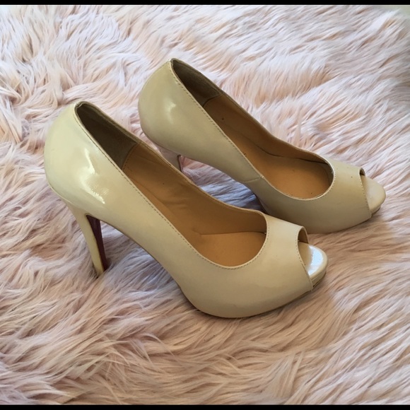 High Heels 👠 - Picture 1 of 5